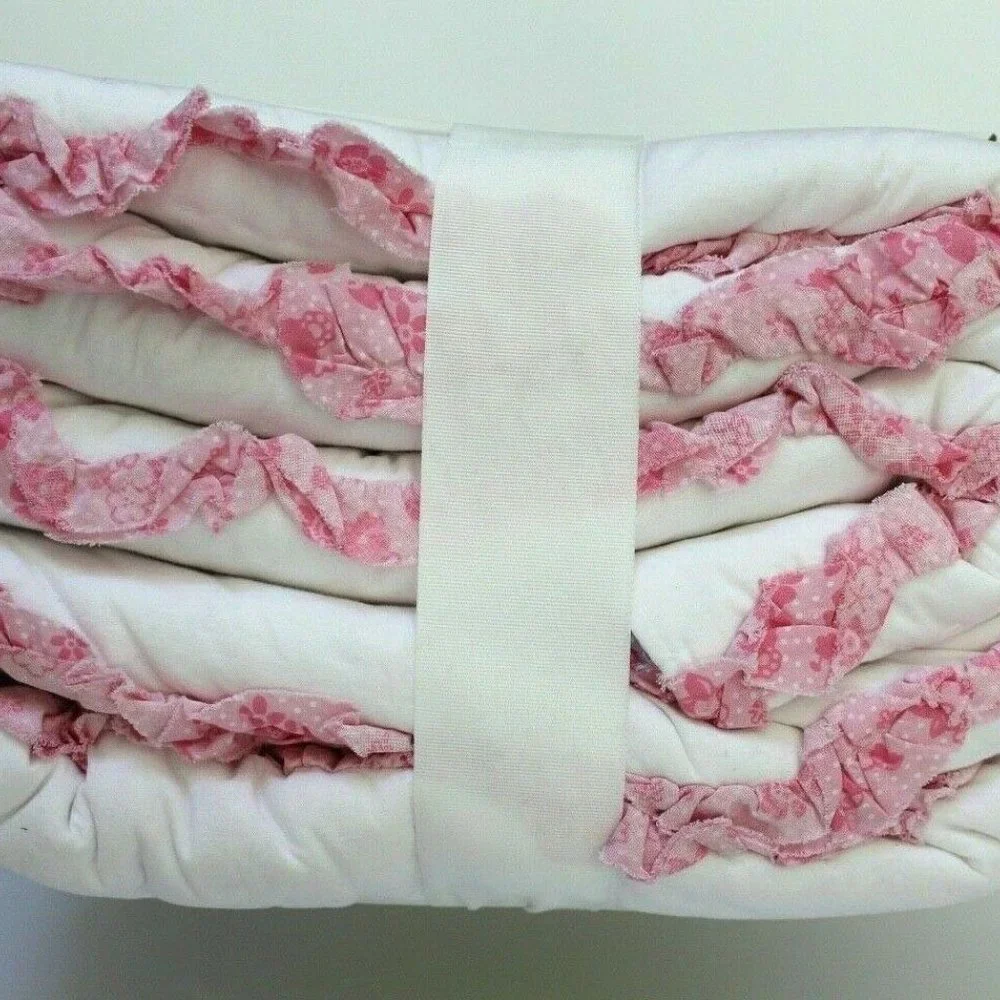 Circo Wave Collection Quilt Only Full/Queen Cameo White with Pink Purple Ribbons